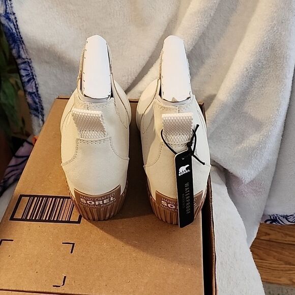 Sorel boots size 8 waterproof NWT - Picture 4 of 5